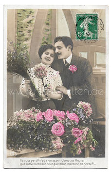 Alte Foto Postkarte LIEBESPAAR MIT BLUMEN, 1908