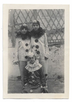 Alte Fotografie FASCHING 3 Mädchen als Pierrot verkleidet, 1925