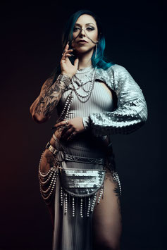 SILVER NIGHT WOMAN