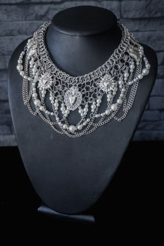 SANCTUM NECKLACE