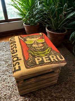 Footstool "Lama"