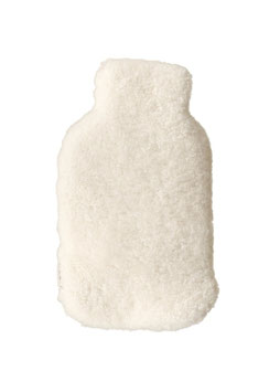 wärmflasche mit teddyfellbezug weiss