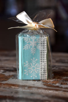 Weihnachtsseife Schneeflocke Schafmilchseife blau Salz 100 g