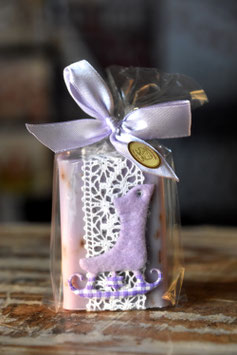 Weihnachtsseife lila Schlittschuh Schafmilchseife hellila Lavendel 100 g