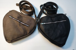 Handtasche in Herzform