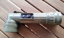 Linterna MX-991/U. Vietnam.