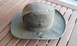 Sombrero con red antimosquitos. Vietnam.