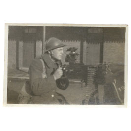 Belgisch soldaat met MG