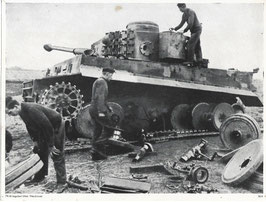 Duitse persfoto - Deutsche Panzerwerkstatt an der Ostfront