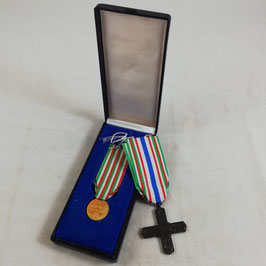 Duo van Italiaanse medailles - '50. Anniversario Della Vittoria 1918-1968' en 'Croce Ordine Cavaliere di Vittorio Veneto'