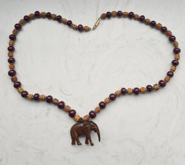 Holzkette mit Elefant