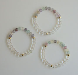 Armband aus Bergkristall und Fluorit
