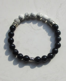 Armband aus schwarzem Turmalin mit Howlith