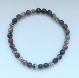 Armband aus Eudialyt