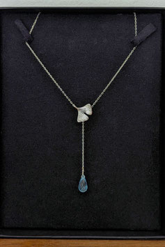 Collana Foglia di Ginkgo Biloba in Argento 925 con Topazio Azzurro Naturale