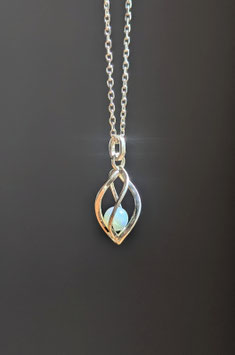 Collana Lovely Pods in argento 925 con opale etiope mobile