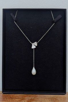 Collana Foglia di Ginkgo Biloba in Argento 925 con perla a goccia