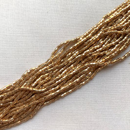 10-032)BEADS　(Light Mat GOLD　6cut tube1.5×1.5 ) 　CB026