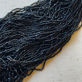 12-006)NEW VINTAGE BEADS (BLACK  　3cut 15/0ー17/0)   VI009
