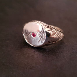 Chevalière végétale Saphir rose