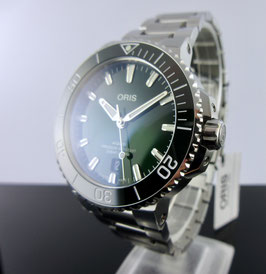Aquis Date Green 41,5mm 01 733 7766 4157-07 8 22 05PEB