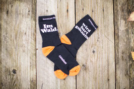 IM WALD WIRD HART GEKNALLT Socks