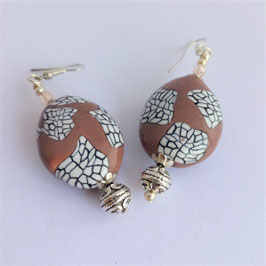 76. boucles d'oreilles marron glacé