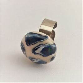 127. Bague bleu blanc