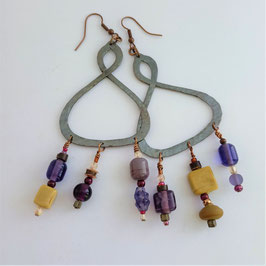 CBO8. Boucles d'oreilles cuivre martelé violine