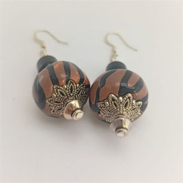 FBO22. boucles d'oreilles marron