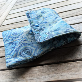 31. Pochette à doubles compartiments fermés