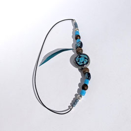 56. Marque page bleu plume