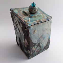 3. Boite carrée en raku