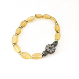 22. Bracelet lemon
