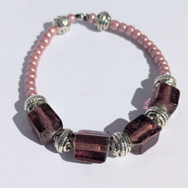 27. Bracelet vieux rose