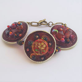 2.bracelet en matériau recyclé ton rouge