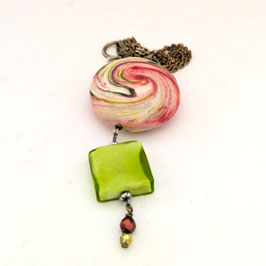 12. Collier long rosevert