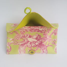 28. Pochette à bijoux