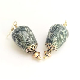 FBO109. Boucles d'oreilles gouttes grises