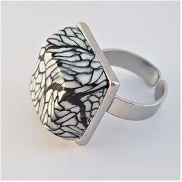 BF40.Bague fantaisie métal argenté