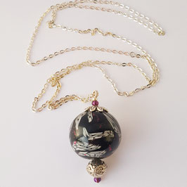 43. Collier boule noir et blanc
