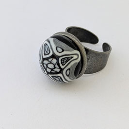 BF11. Bague mosaic noir et blanc
