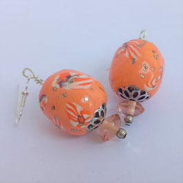 28. Boucles d'oreilles corail