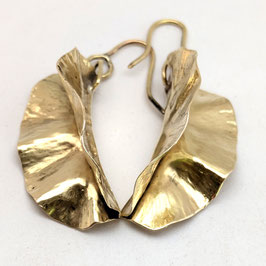 LBO20. Boucles d'oreilles laiton "leaves2 "