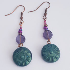 44. boucles d'oreilles longues vertes
