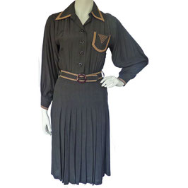 Kleid Gr. S schwarz 70s mit Zierstreifen in beige