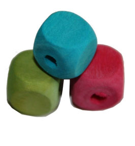 Perles de bois teintées