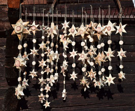 Sternenkette aus Zirbenholz