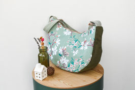 Bananentasche / halfmoon / M / Kirschblüte / mint & dunkelgrün
