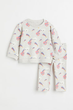 Modelo: 2309-06 Conjunto gris nubes con corazón